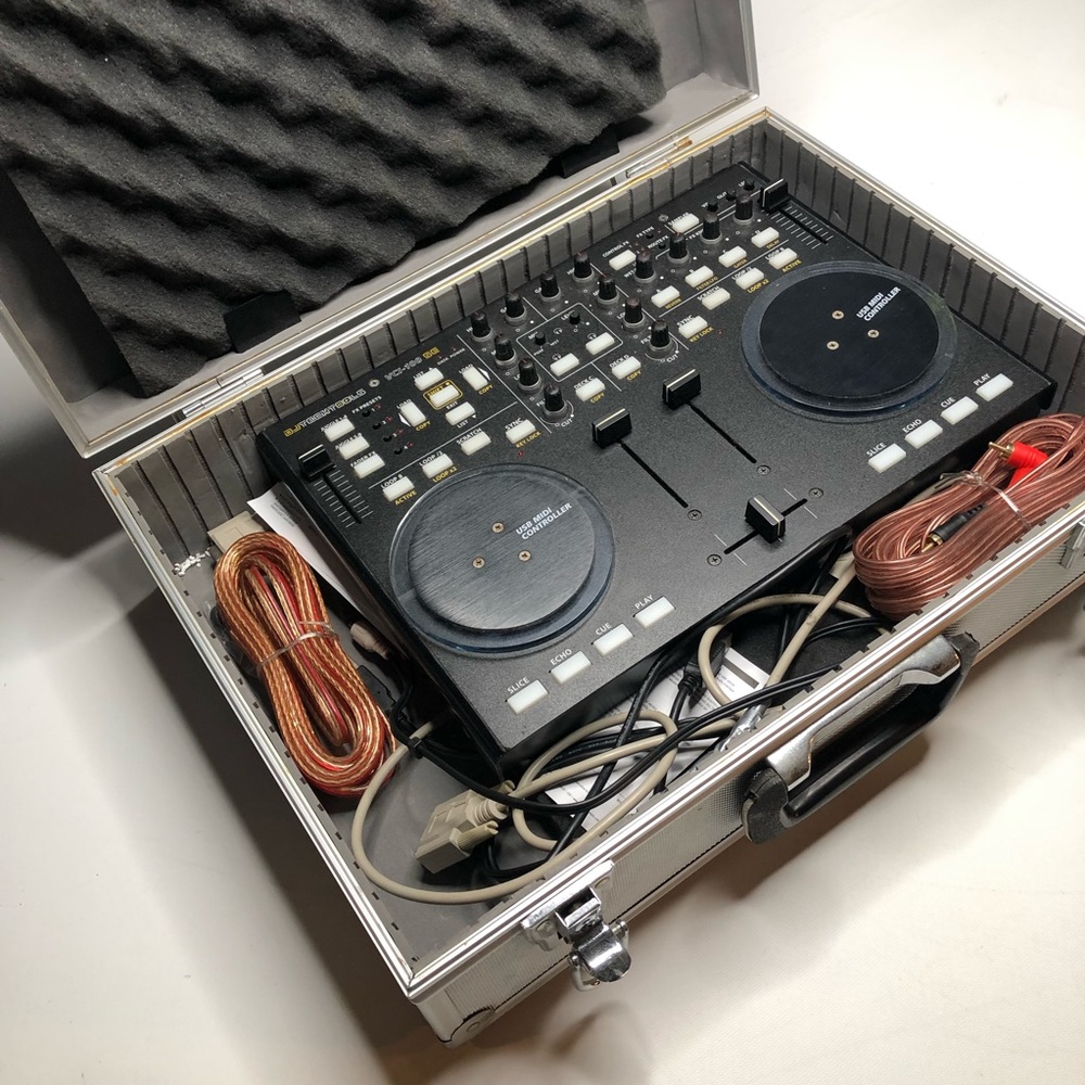 DJ Tech Tools VCI-100 SE DJ Decks USB MIDI Controller + Insulated Hard Case.